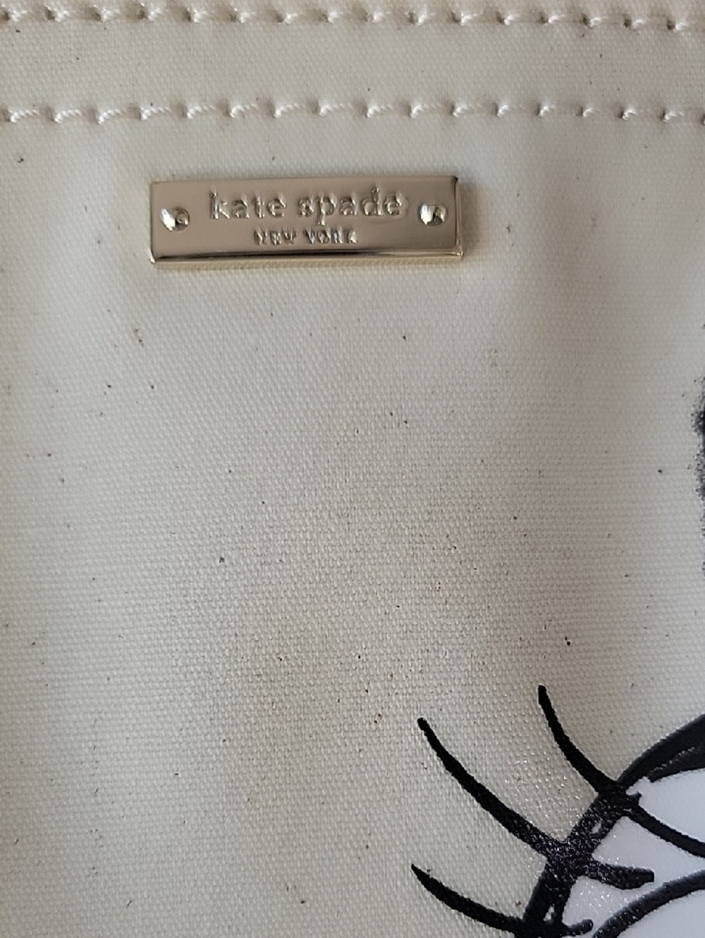 kate spade New York Cream Minnie Mouse Tote with Black Leather Handles~Like New - Picture 4 of 16